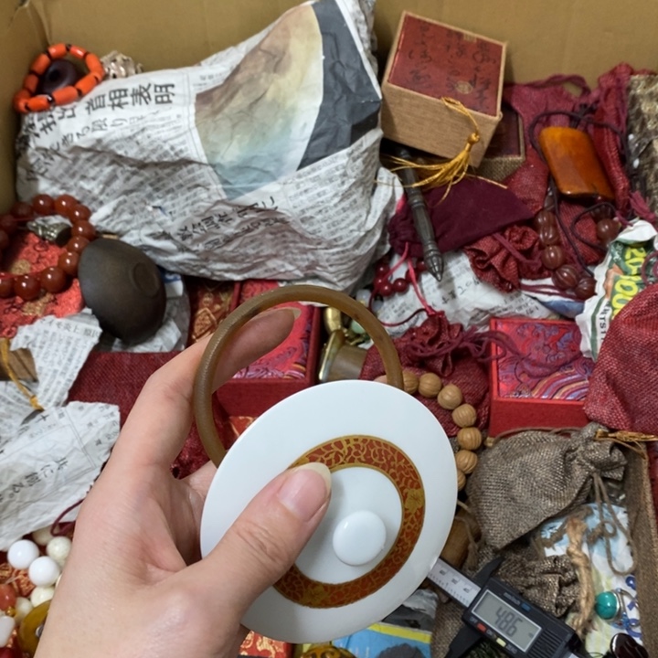 瓷片哈中古工艺品一件