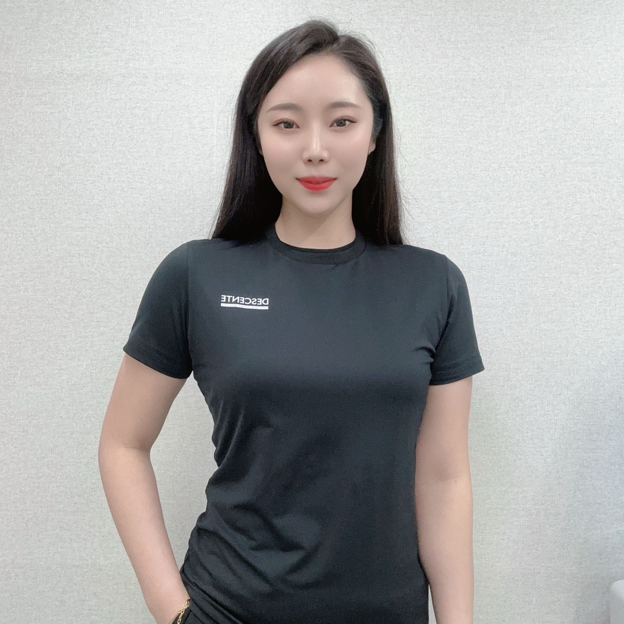 【全球购样品清仓】圆领短袖T恤夏季休闲简约百搭透气SP223XTS43