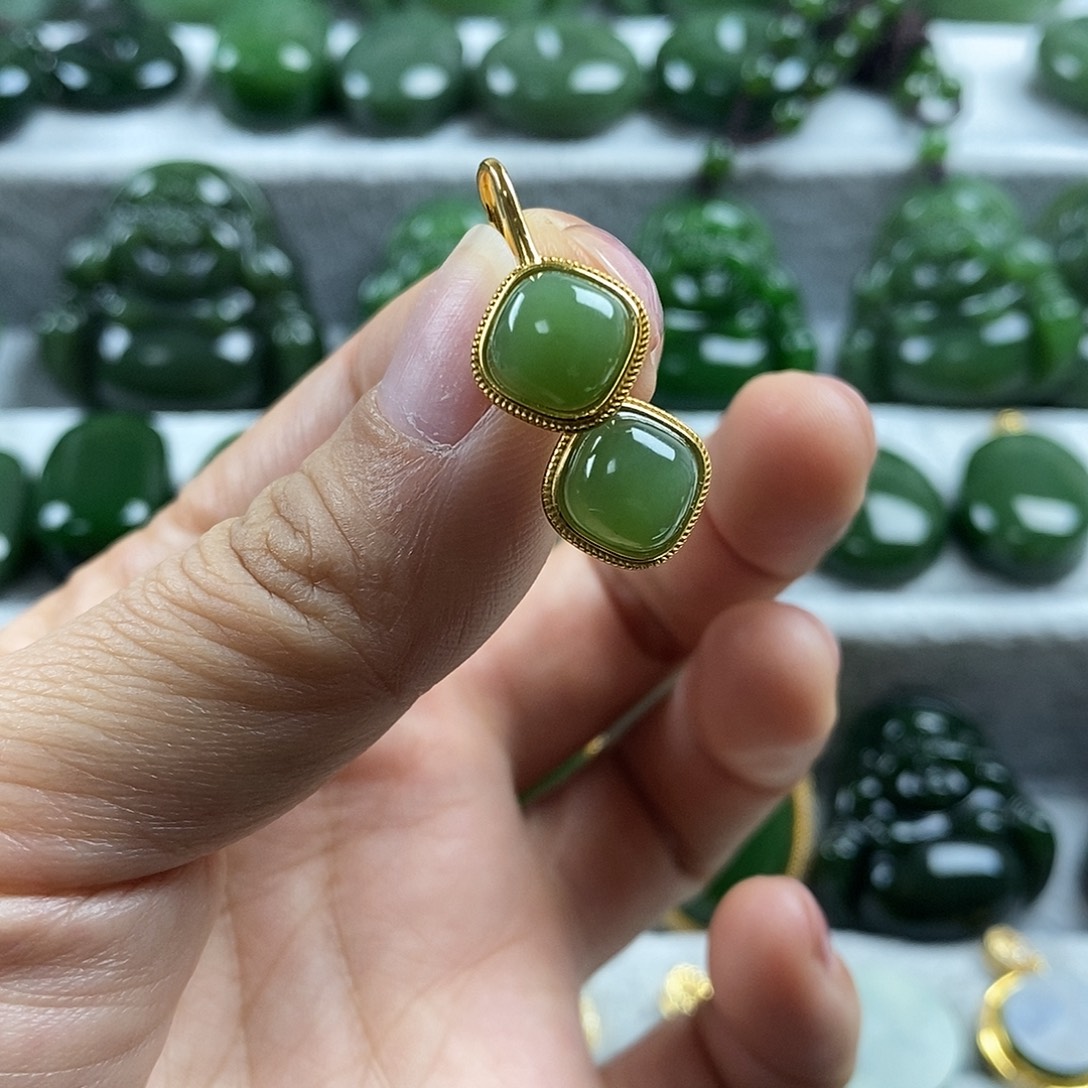 和田玉（碧玉）未镶嵌颈饰