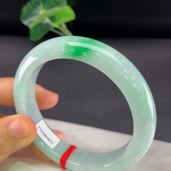 翡翠手镯未镶嵌正圈56