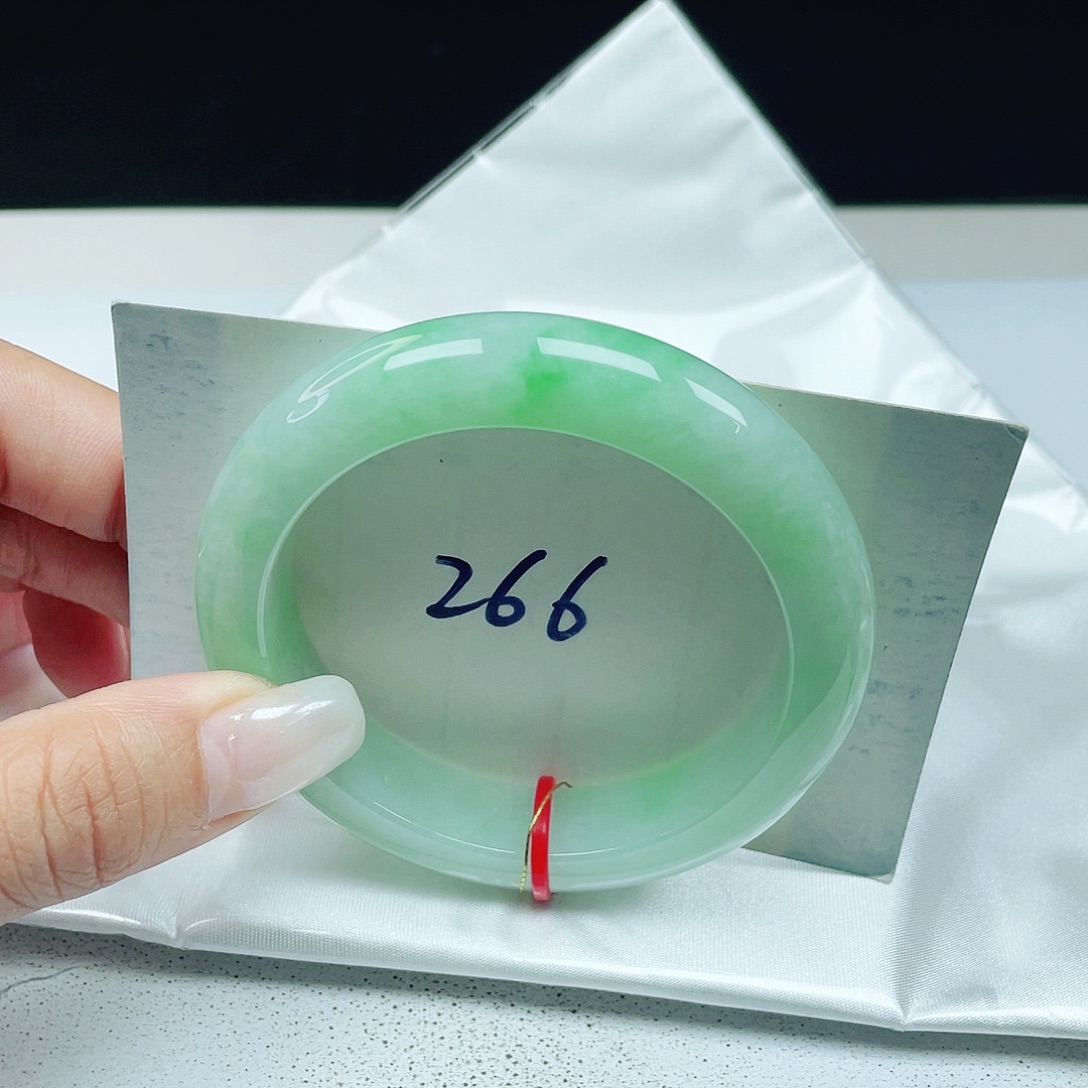 翡翠未镶嵌手镯 正圈52+