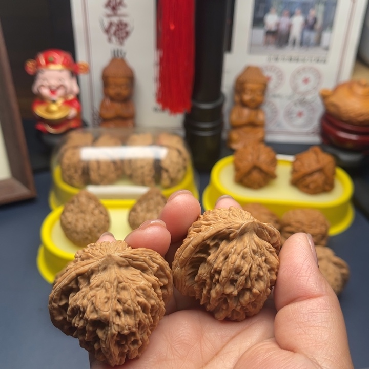 文玩核桃吊坠艺****镖四座楼