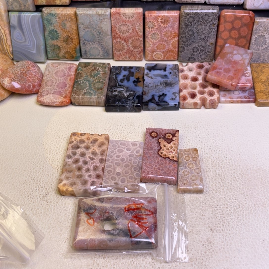 野***洲合金吊坠硅化玉精品8