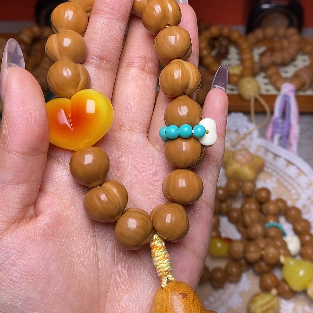 猴头核桃吊坠柯基屁桃➕星星人爱心蝴蝶结卡环【4配饰款】