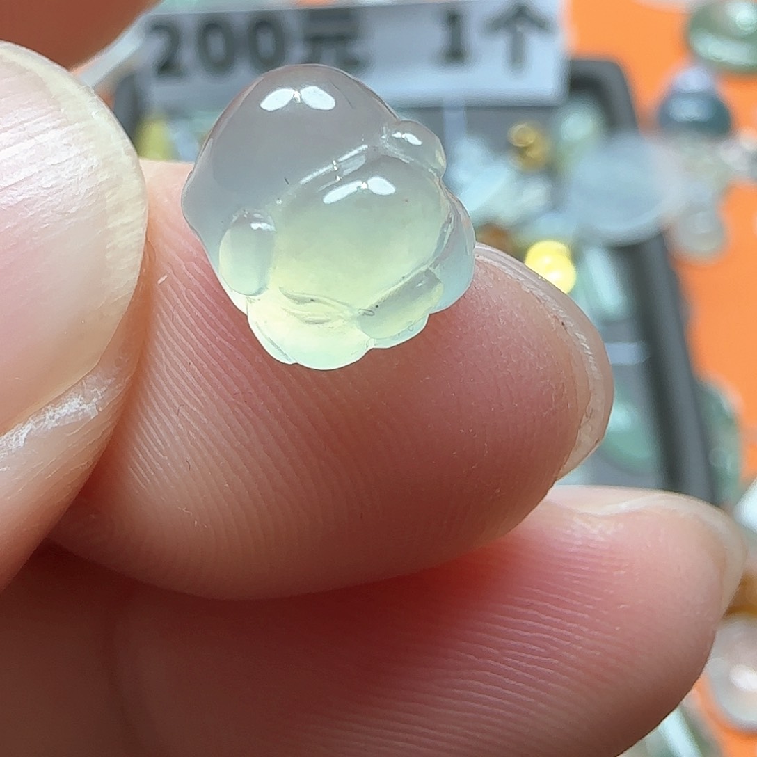 定制翡翠未镶嵌翡翠