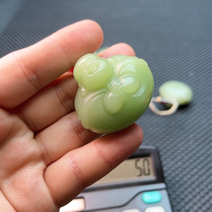 和田玉（糖玉）颈饰未镶嵌啊啊