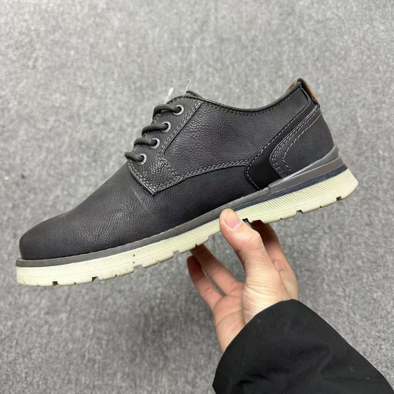 新款男女款运动百搭时尚简约休闲鞋 F818