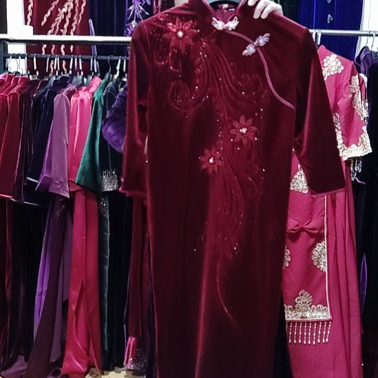 酒红色金丝绒重工中长旗袍xl120斤2XL130斤3XL140斤