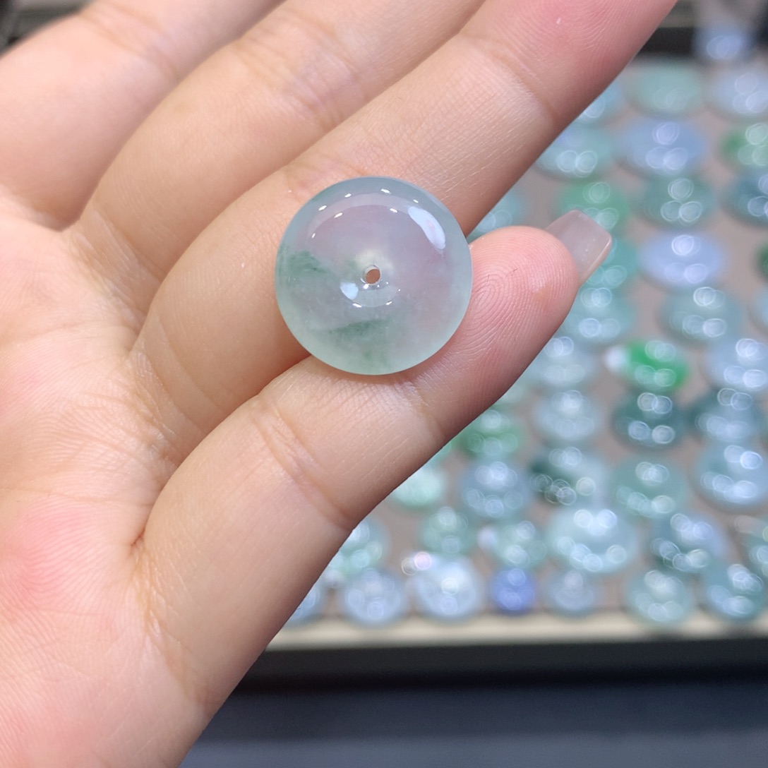 翡翠未镶嵌颈饰平安扣16.2*5.3