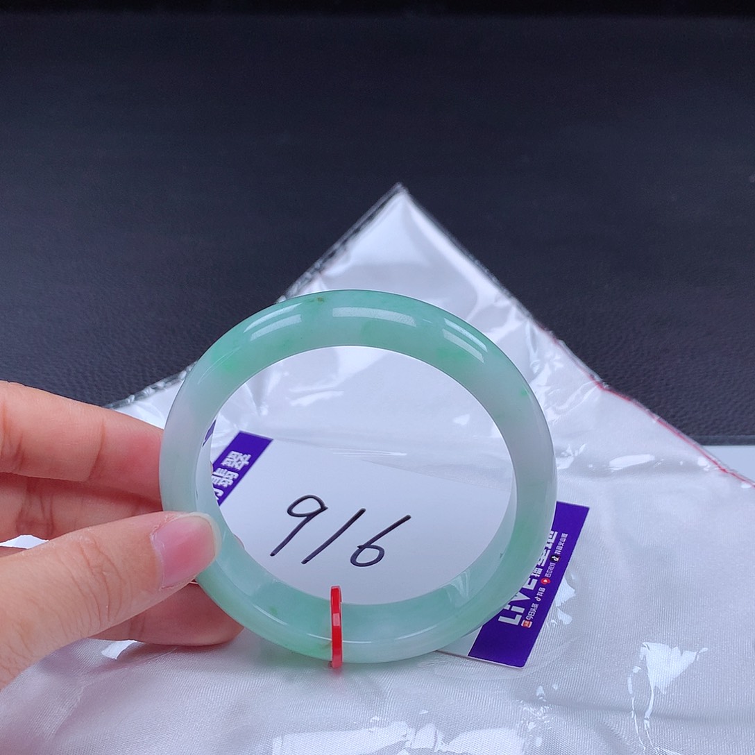 翡翠手镯未镶嵌手镯001891
