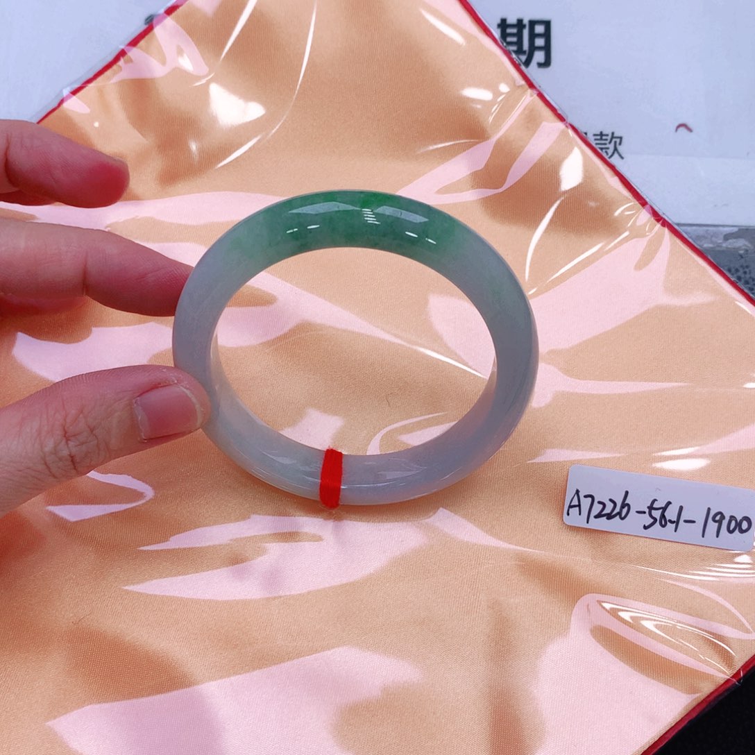 未镶嵌手镯翡翠缅甸翡翠手镯