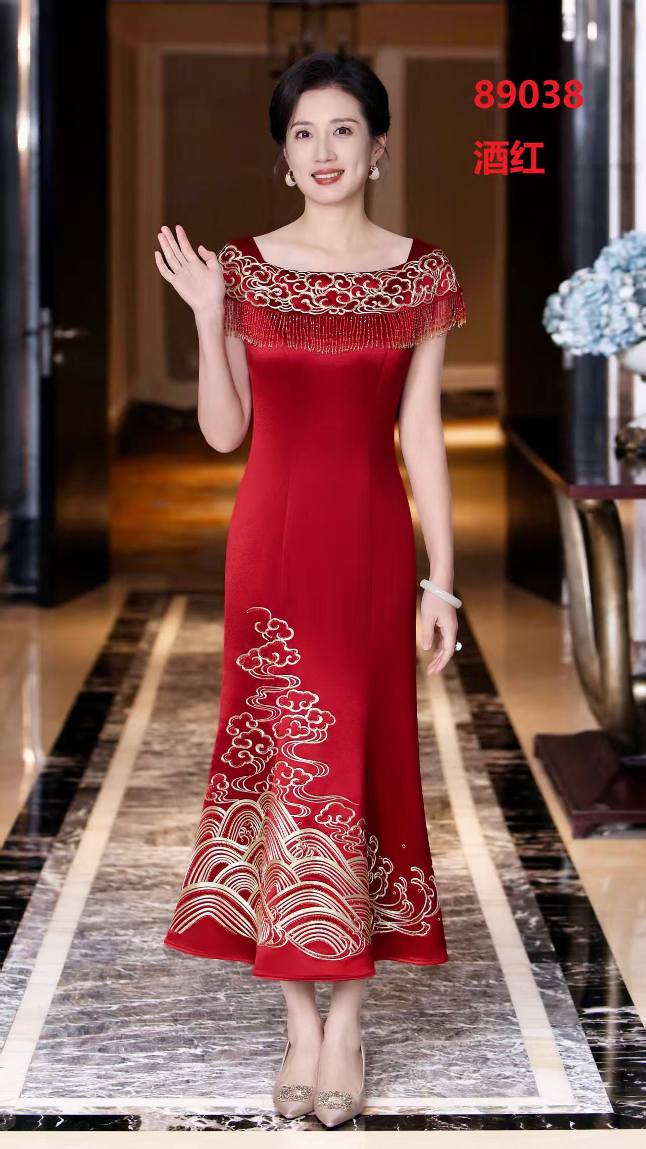 刺绣短袖机绣一字肩中腰无袖礼服敬酒服晚礼服连衣裙长款