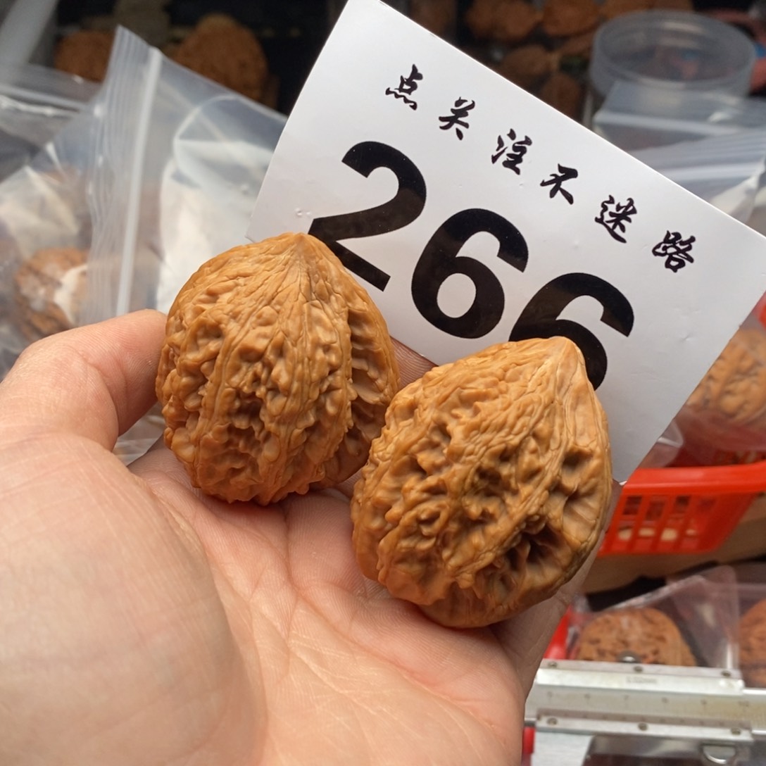 文玩核桃吊坠43大沽石