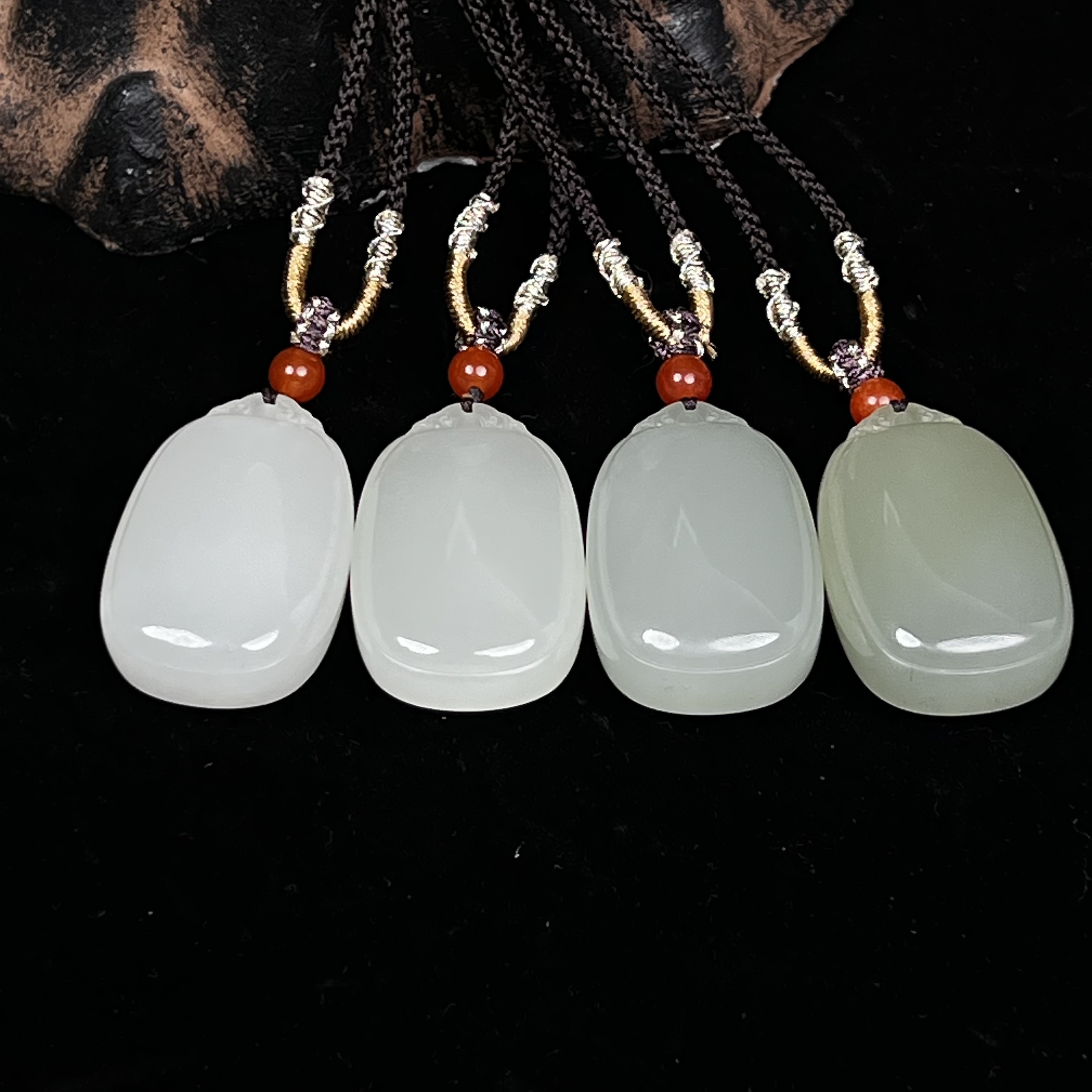 【豫广电珠宝】和田玉晴水无事牌