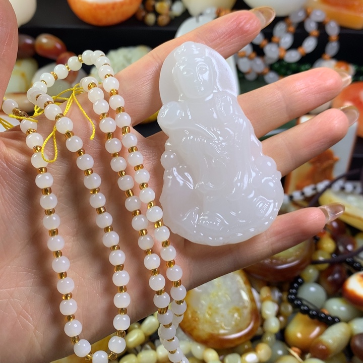 未镶嵌和田玉手链