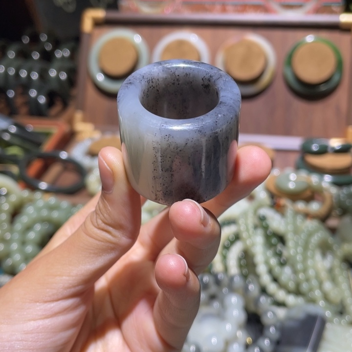 和田玉未镶嵌戒指