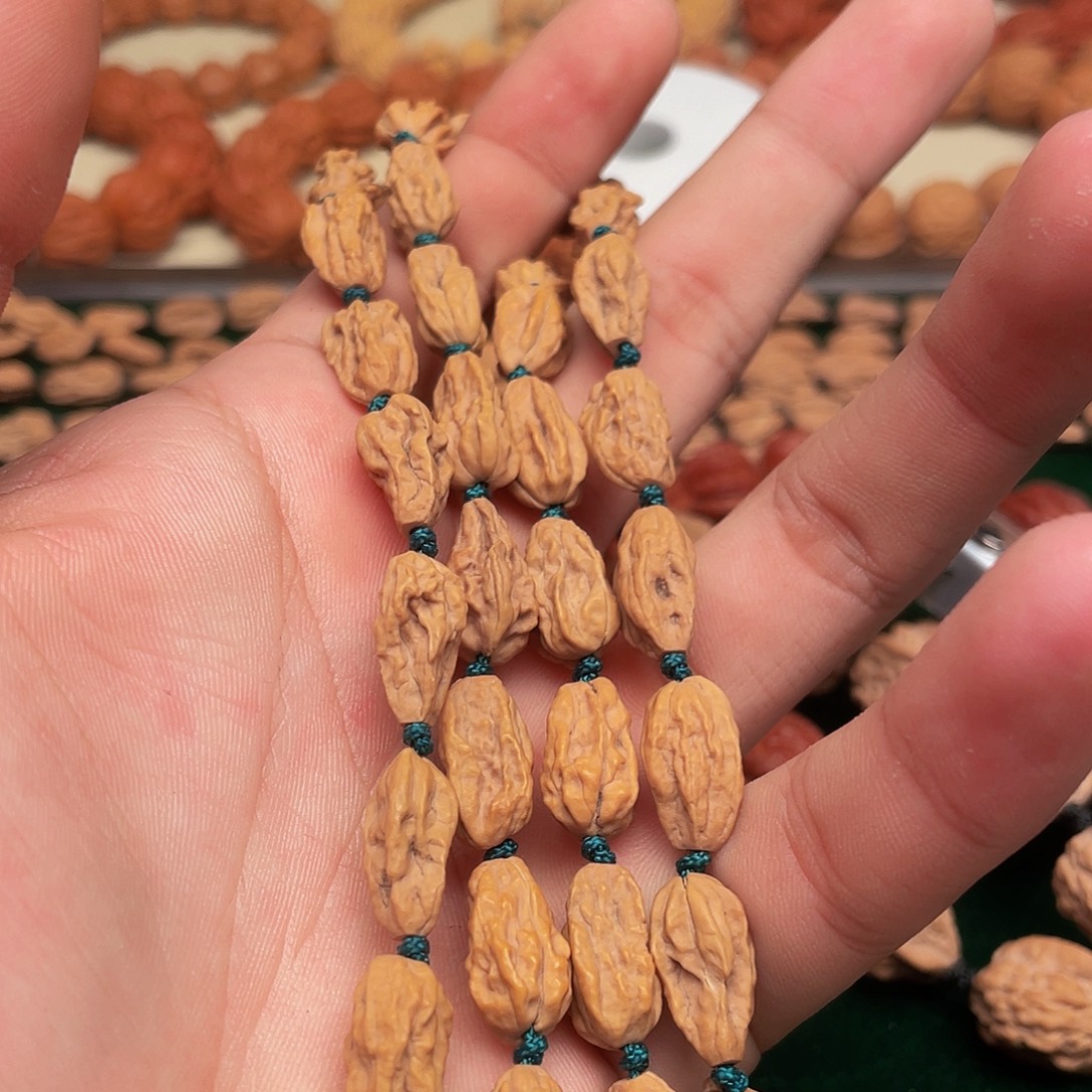 ****润吊坠文玩核桃异性