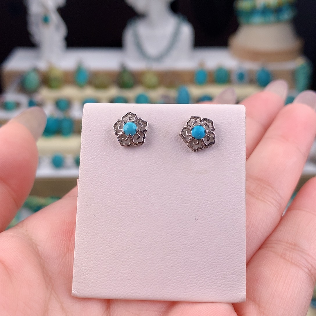 绿松石未镶嵌耳饰