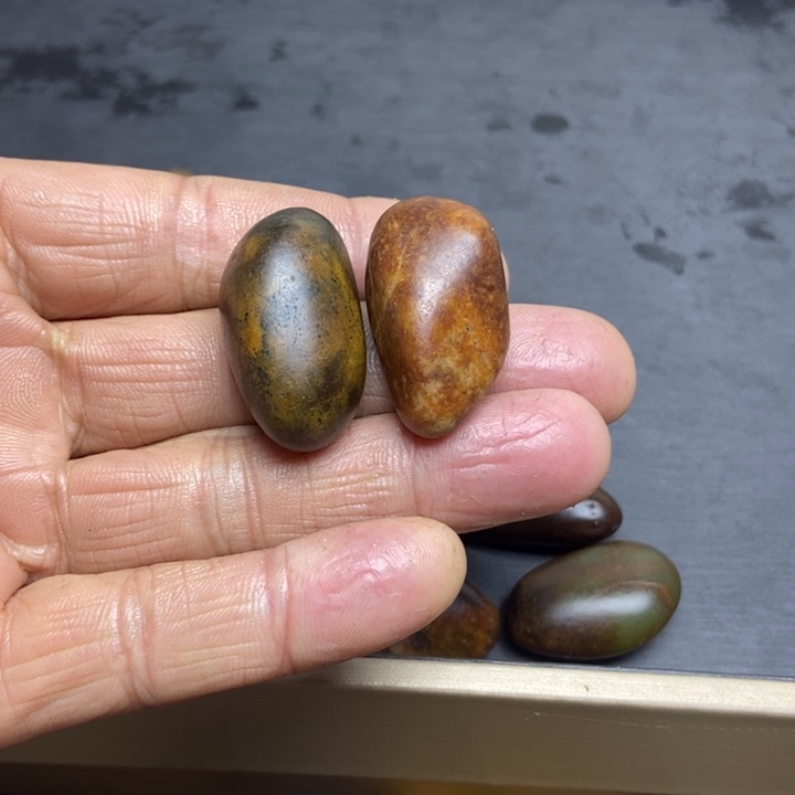 王***1和田玉（糖玉）未镶嵌珠宝奇石