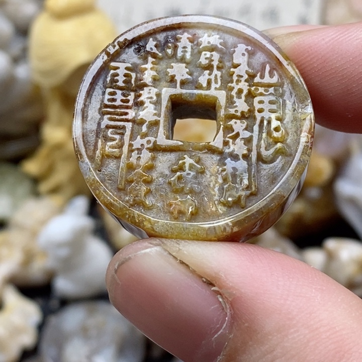 颈饰未镶嵌硅化珊瑚（珊瑚玉）有瑕 小