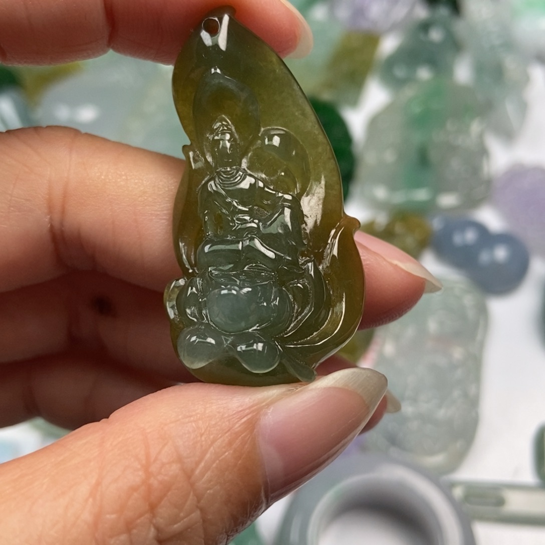 翡翠未镶嵌颈饰翡翠