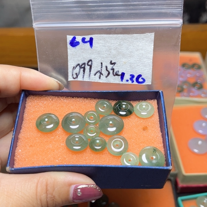 定制翡翠未镶嵌小*不