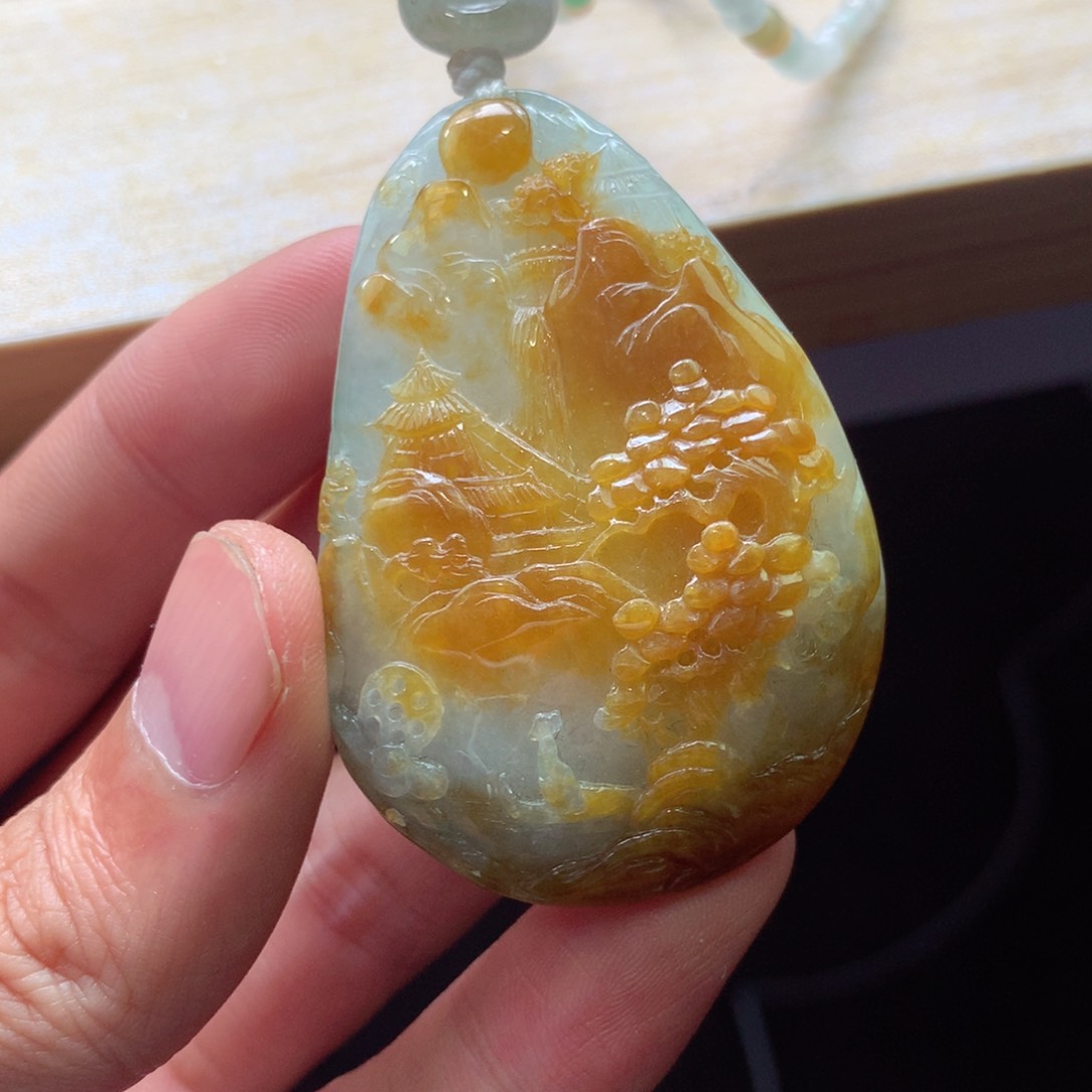翡翠颈饰未镶嵌吊坠