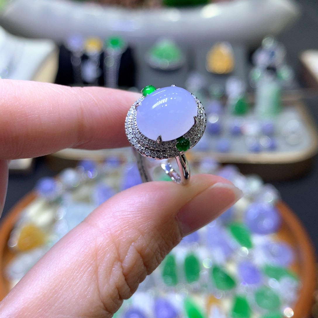 【闪购商品】翡翠颈饰18K金镶嵌翡翠吊坠项链