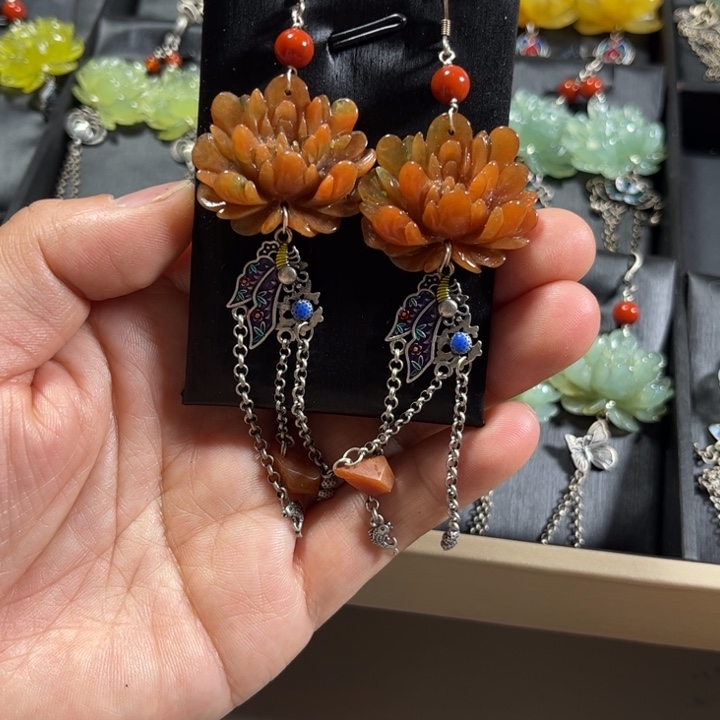 蛇纹石玉耳饰未镶嵌