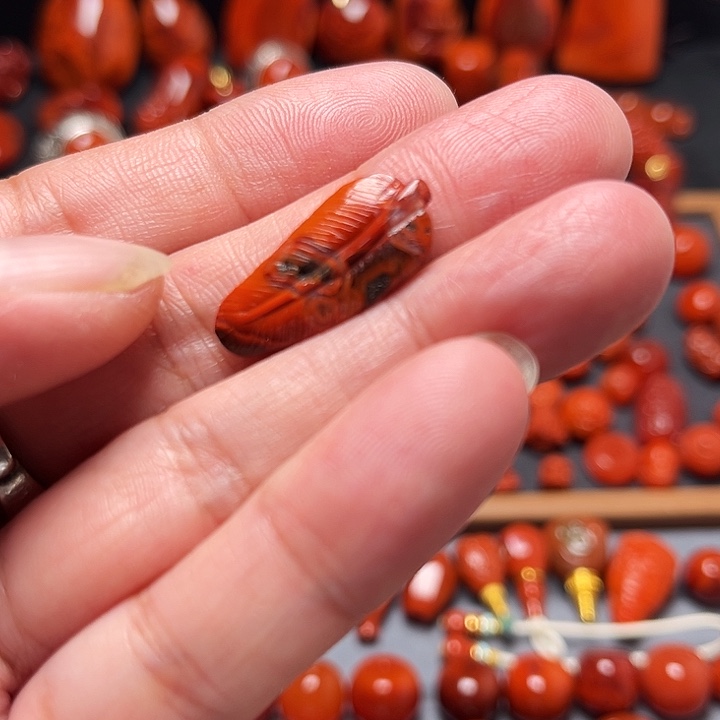 南红玛瑙未镶嵌羽毛配饰