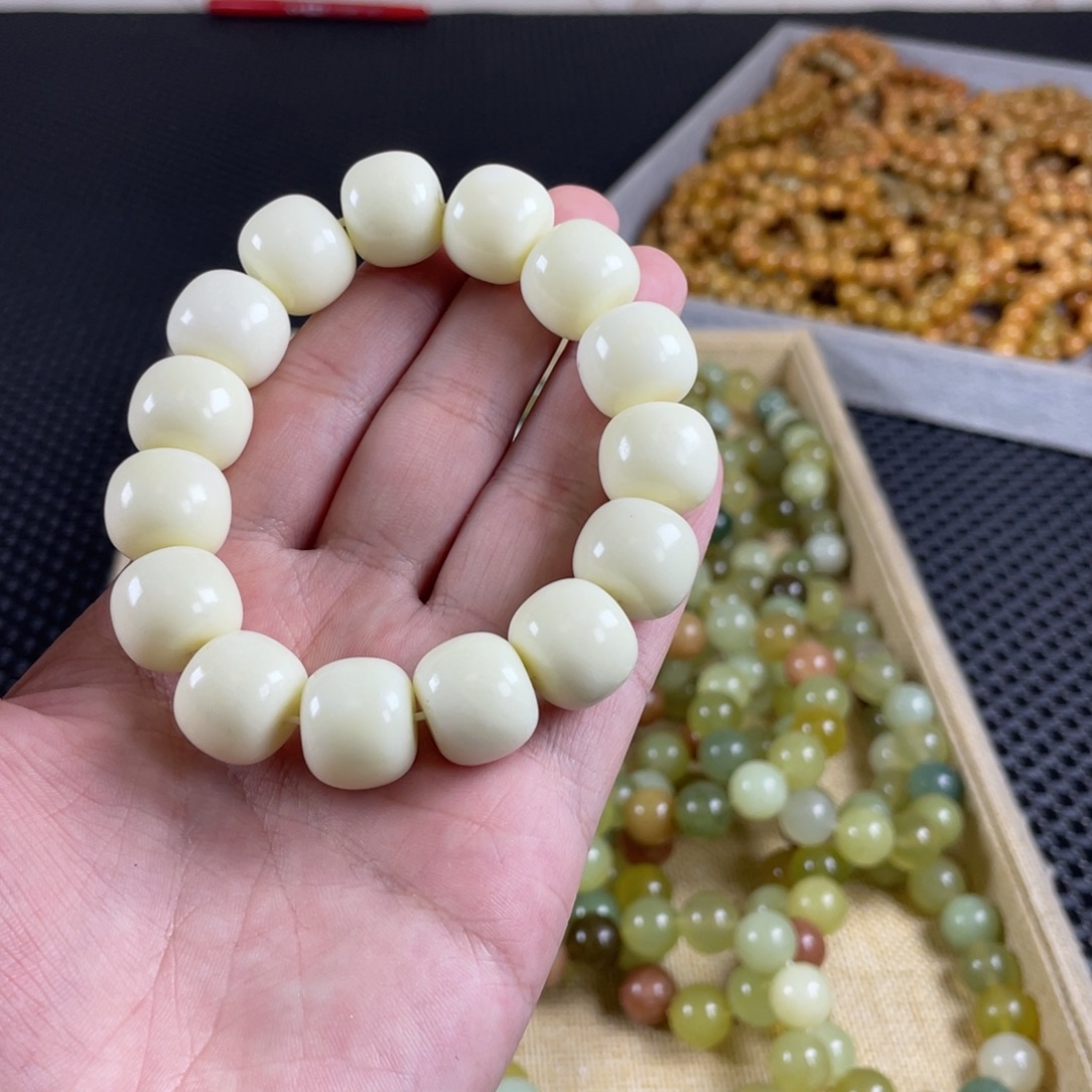 蛇纹石玉未镶嵌手链