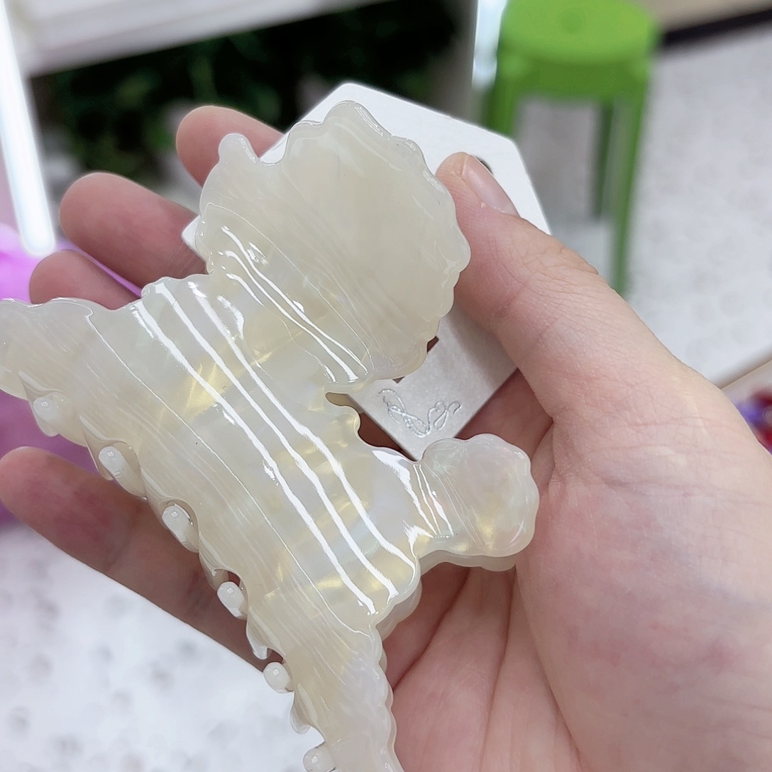 布艺非金属人鱼白狗