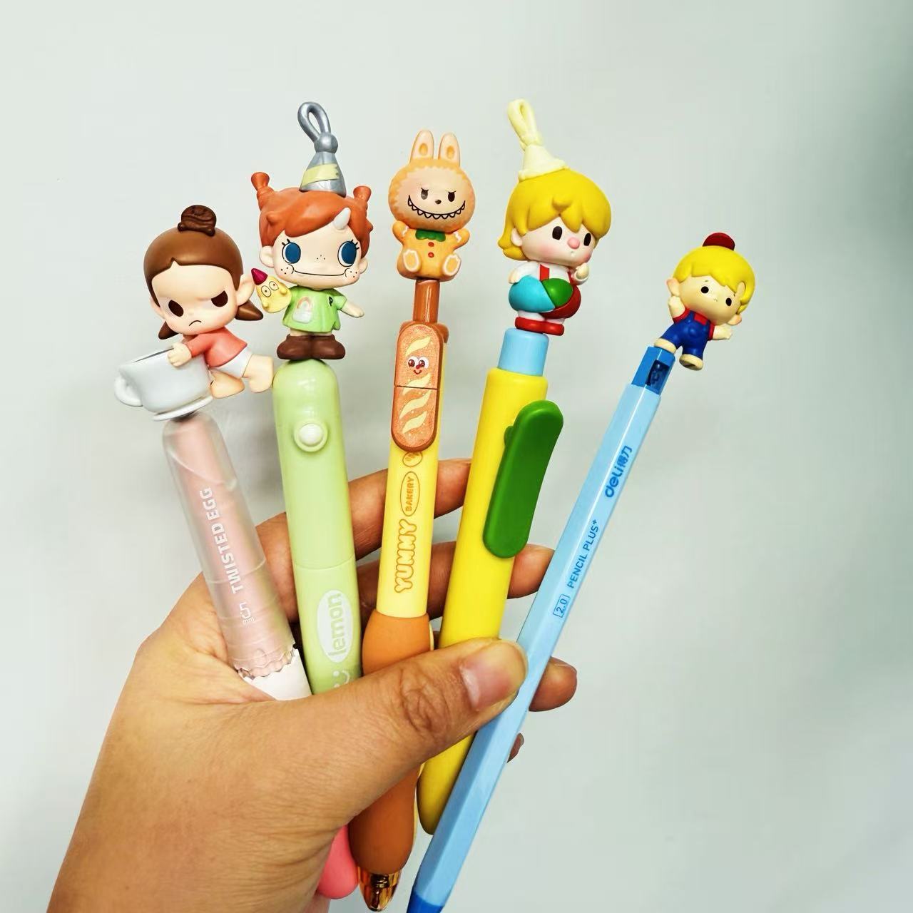 【萌粒笔专拍】创意植绒可爱萌粒串珠可触屏速干中性笔卡通圆珠笔