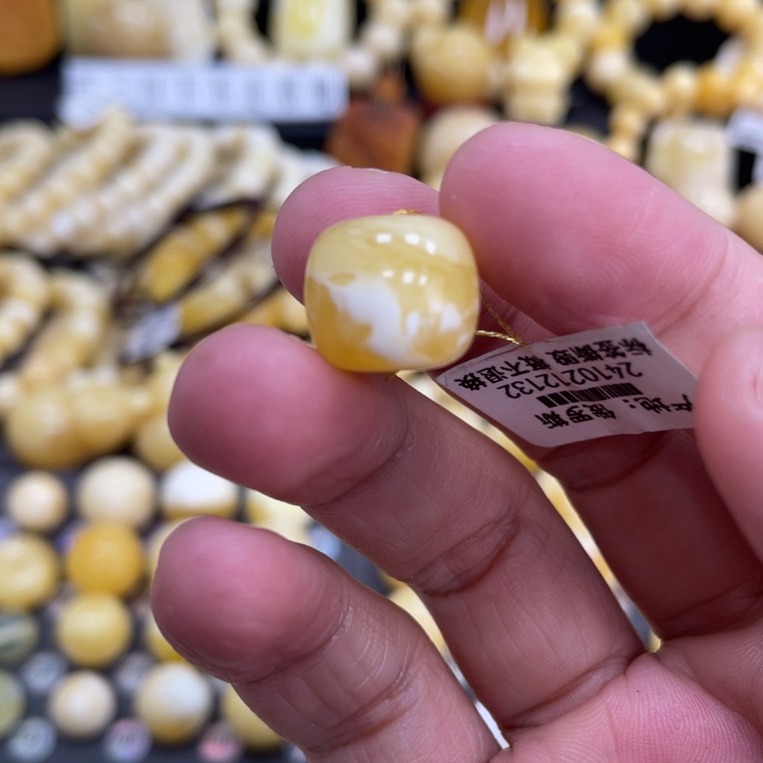 琥珀珠宝奇石未镶嵌14*12.6mm