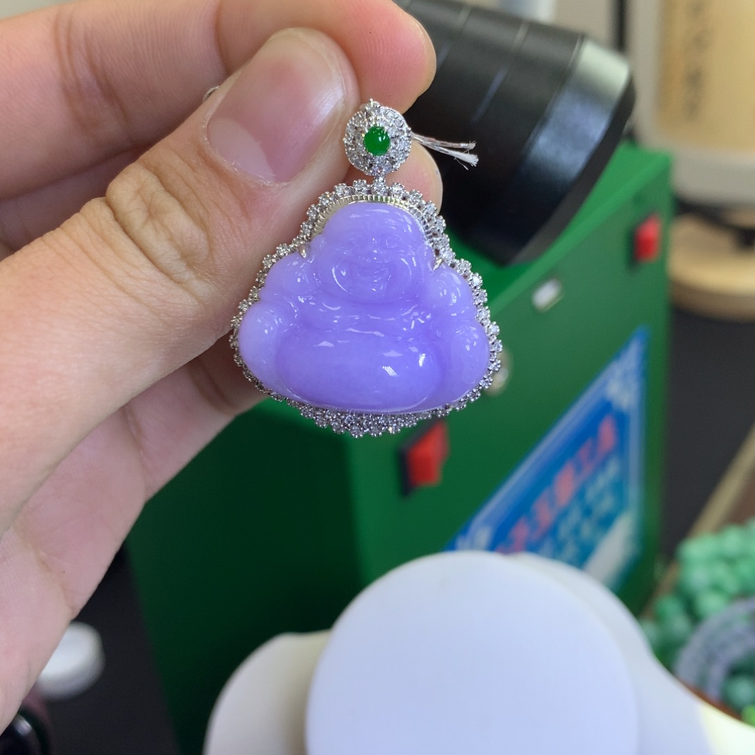 翡翠颈饰18K金镶嵌翡翠
