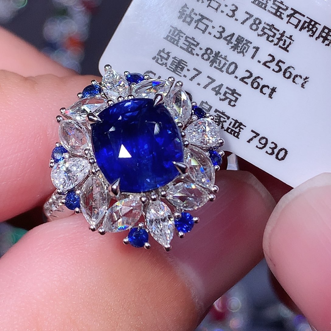 蓝宝石18K金镶嵌戒指