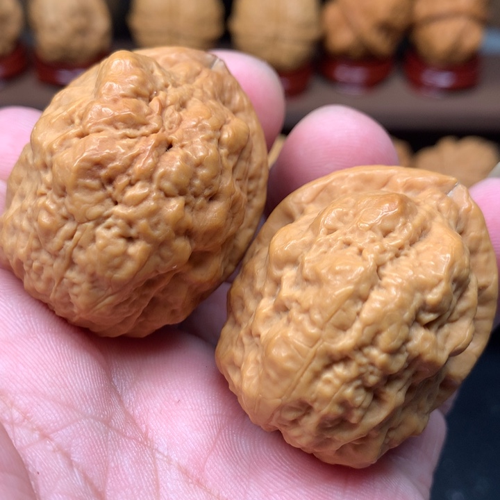 文玩核桃吊坠十八包