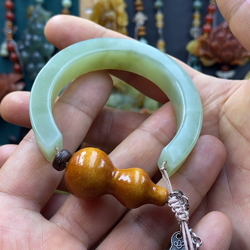 【闪购商品】未镶嵌岫玉手牌