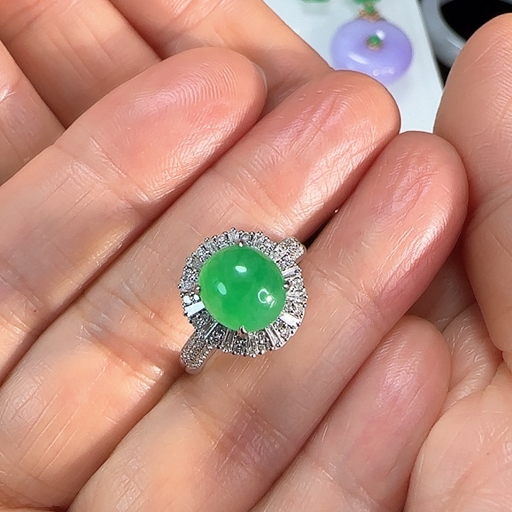 翡翠戒指18K金镶嵌戒指