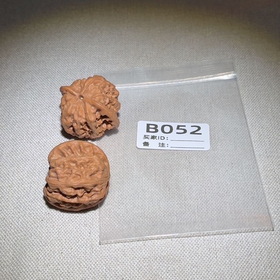 文玩核桃吊坠野狼052