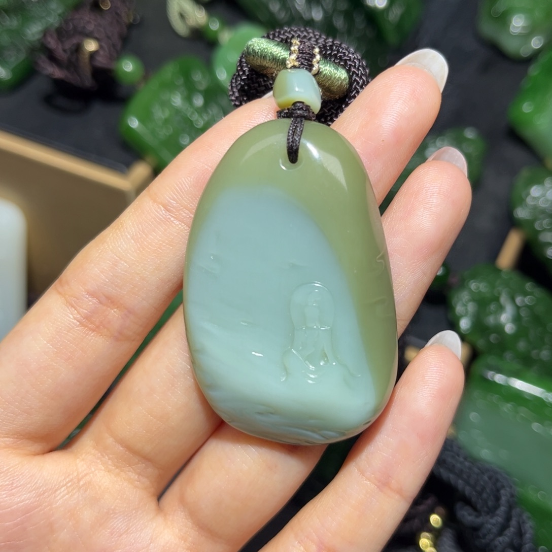 和田玉未镶嵌颈饰