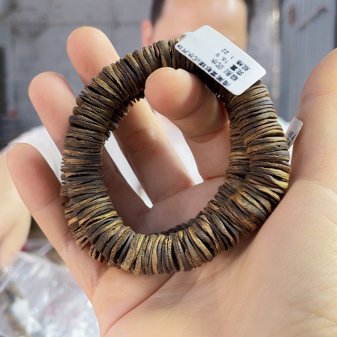 沉香手串海南莺歌绿沉水片珠单圈17克多样性发一