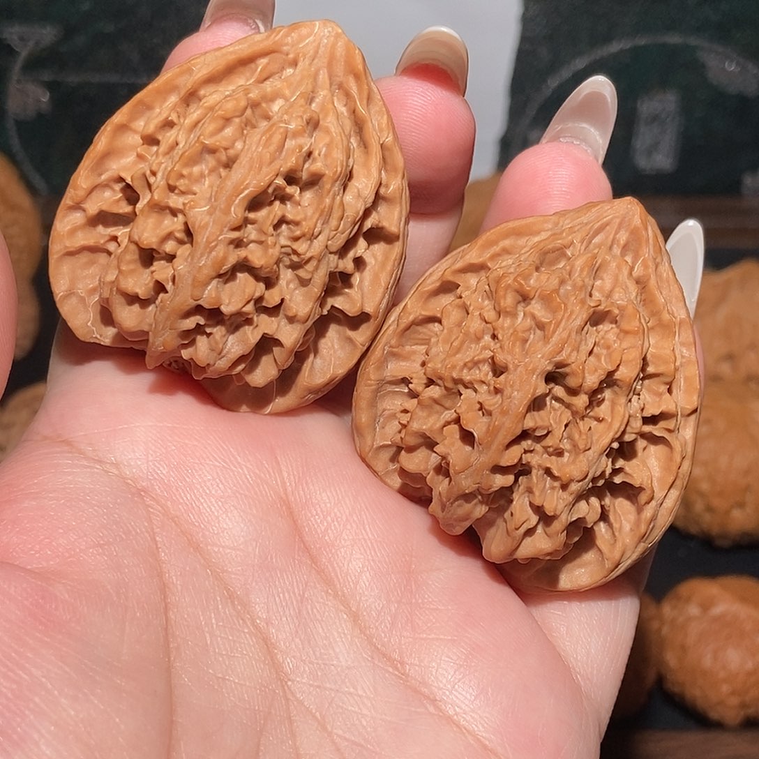 文玩核桃吊坠三角苹果园40