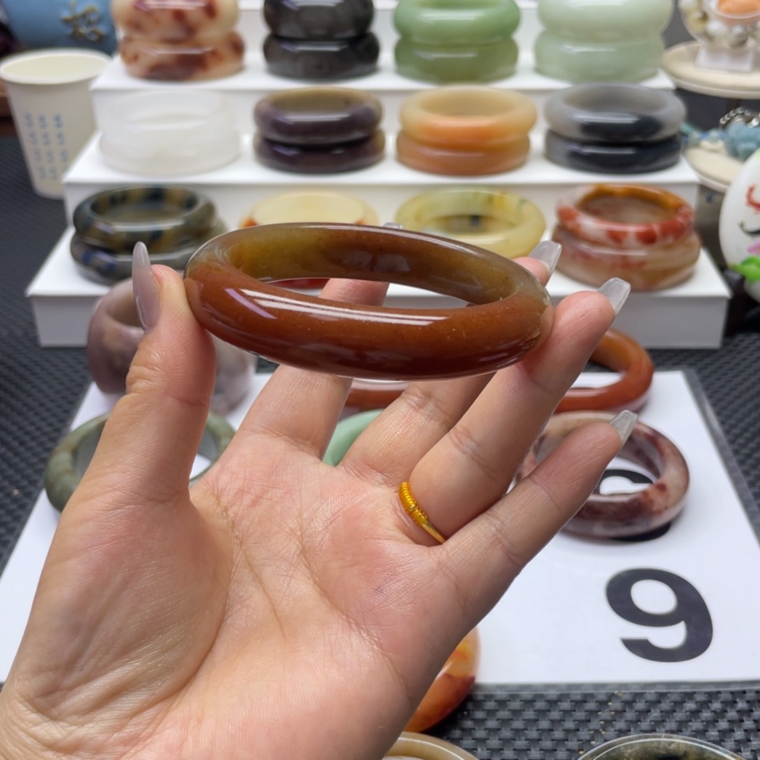 石英质玉手镯未镶嵌日****师