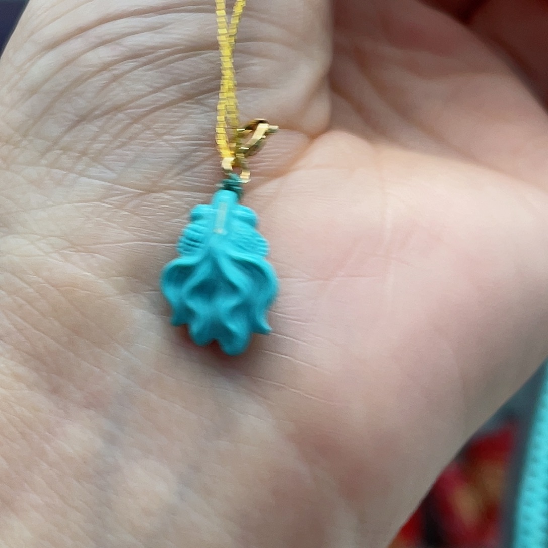 绿松石颈饰未镶嵌