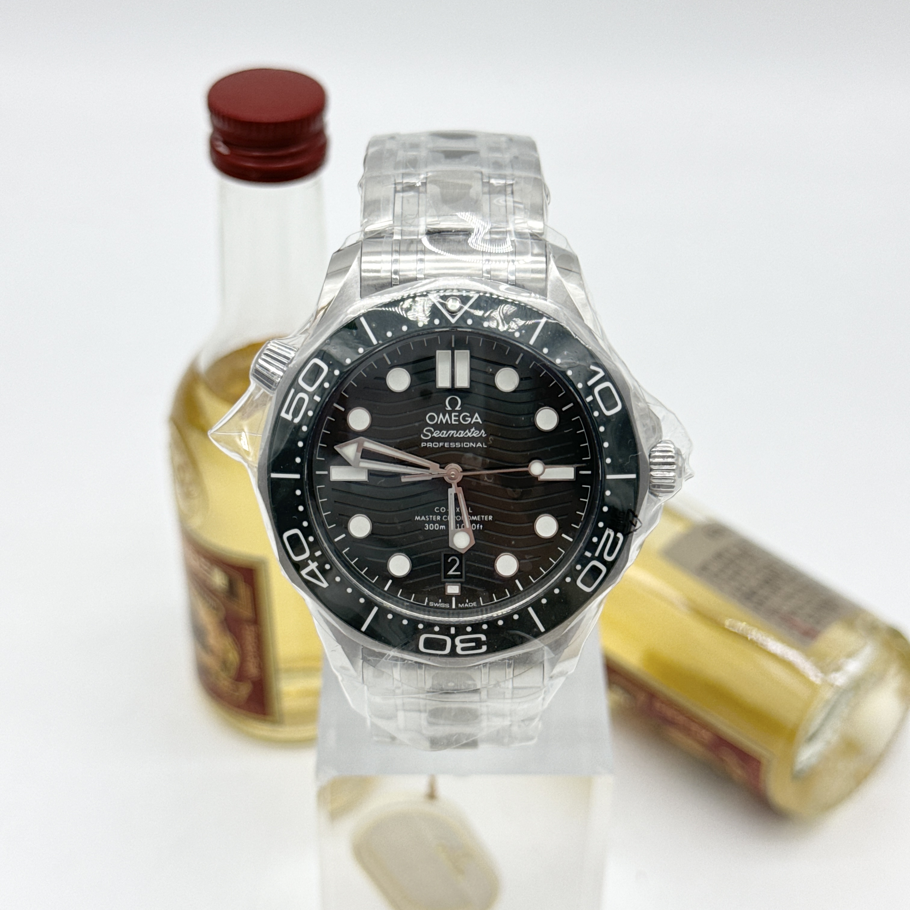 全新未使用 Omega/欧米茄 海马系列  自动上链 精钢 42mm 绿圈 25