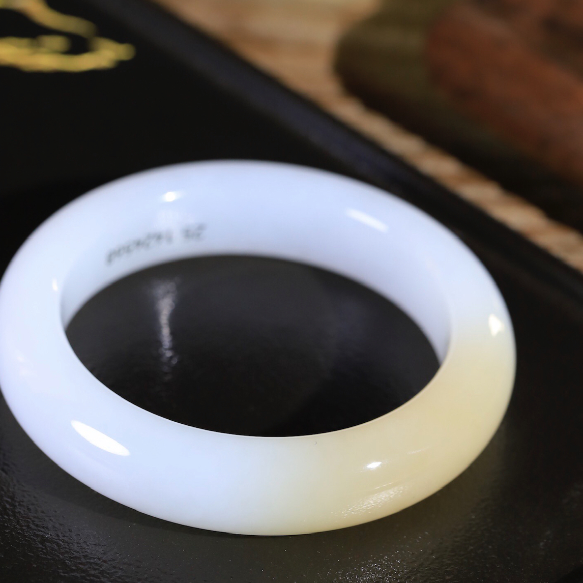 玉美人小程和田玉精品和田玉糖白玉温柔雅致手镯 镯型饱满