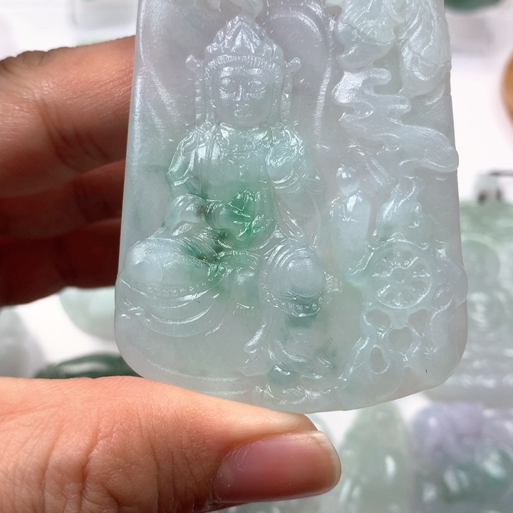 定制翡翠未镶嵌吊坠
