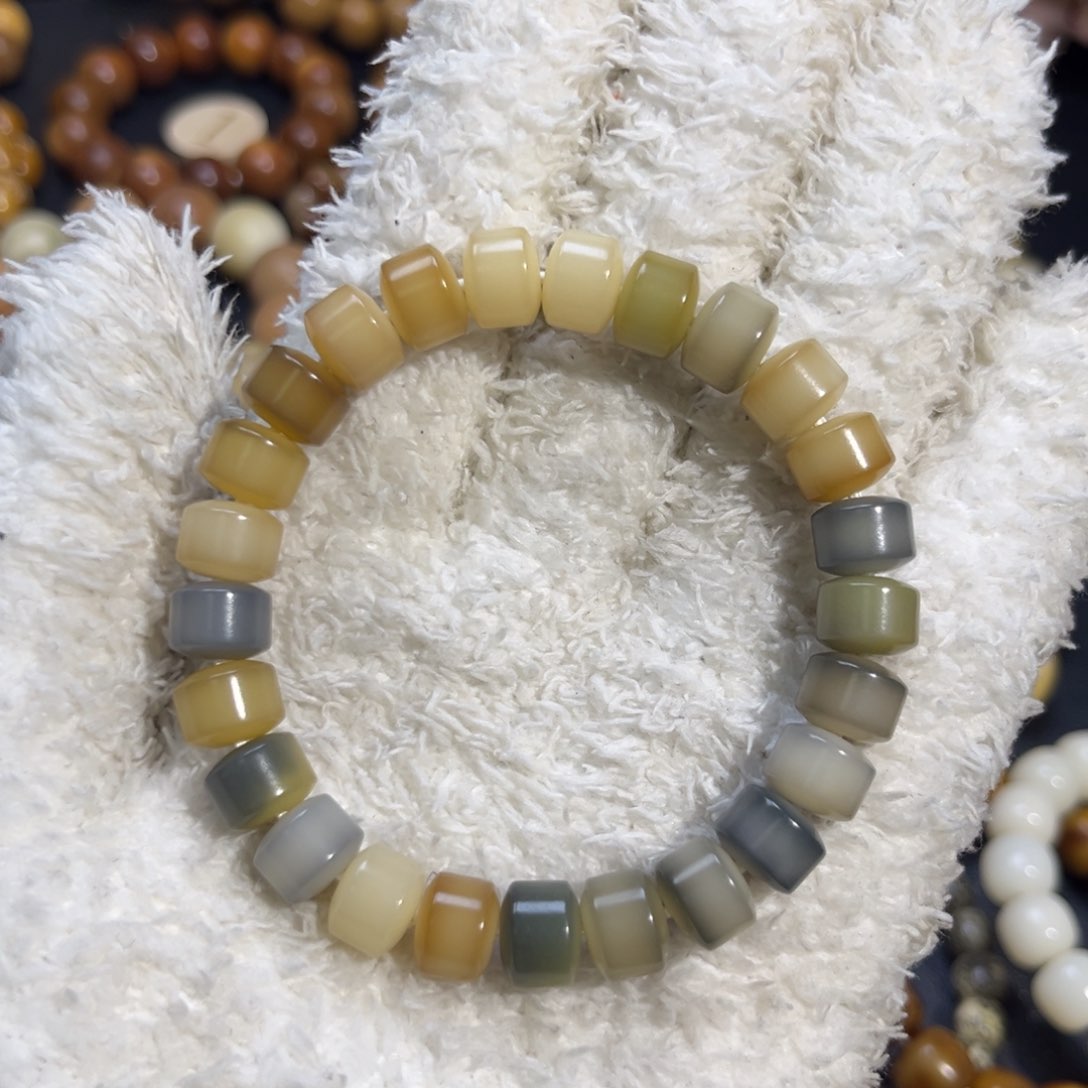 菩提根/象牙果吊坠多彩金轮卡10 002