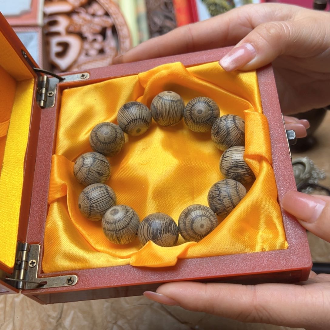 滴血莲花菩提吊坠